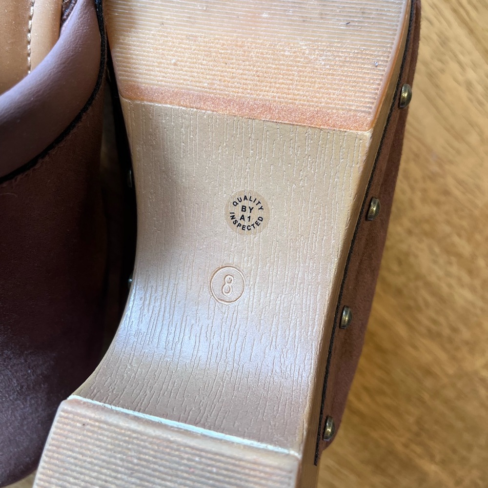 Women’s brown clogs - Picture 5 of 5